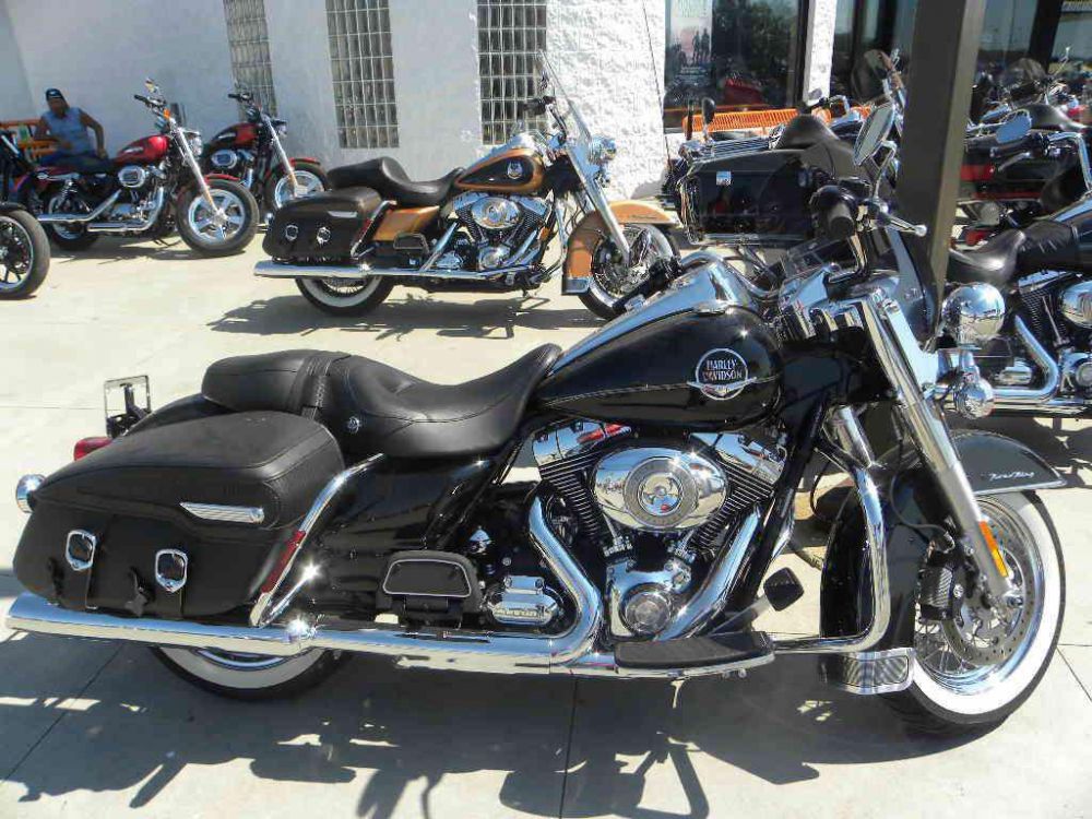 2009 harley-davidson flhrc road king classic  touring 