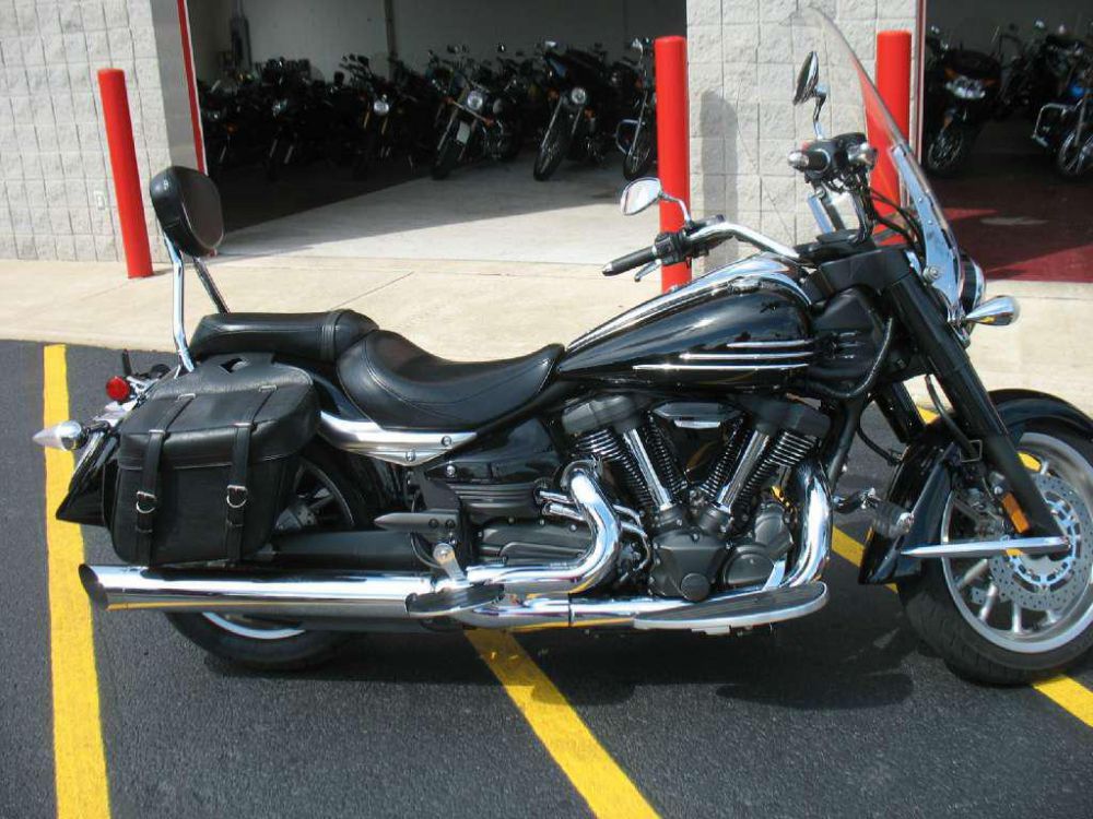 2006 yamaha roadliner midnight  cruiser 