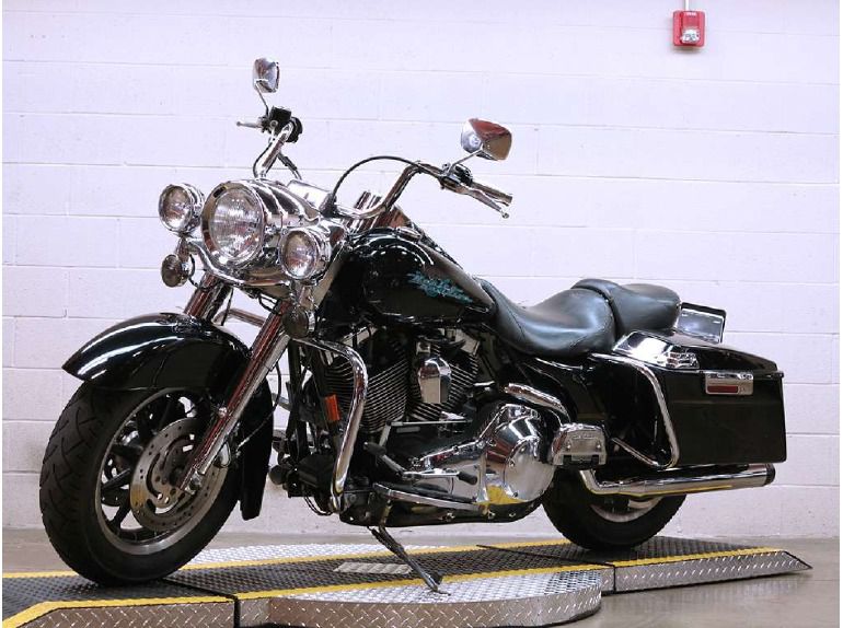 Buy 2001 Harley-Davidson FLHR/FLHRI Road King on 2040-motos