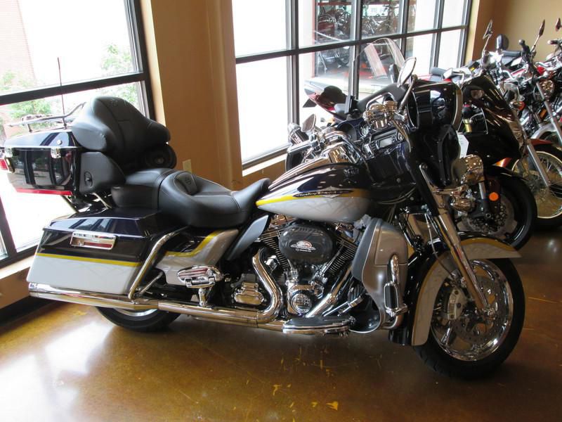 2012 harley-davidson flhtcuse7 - cvo ultra classic electra gl  touring 