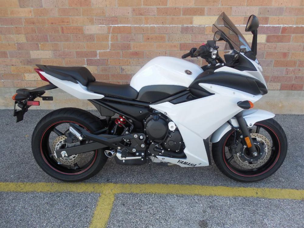 2012 yamaha fz6r  sportbike 