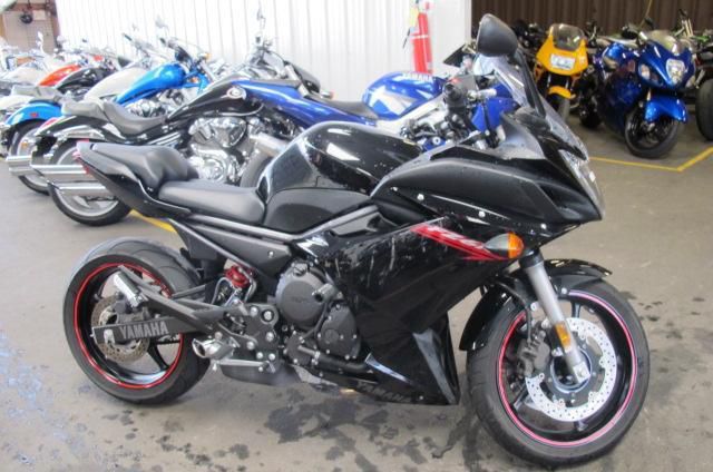 2009 yamaha fz6r  sportbike 