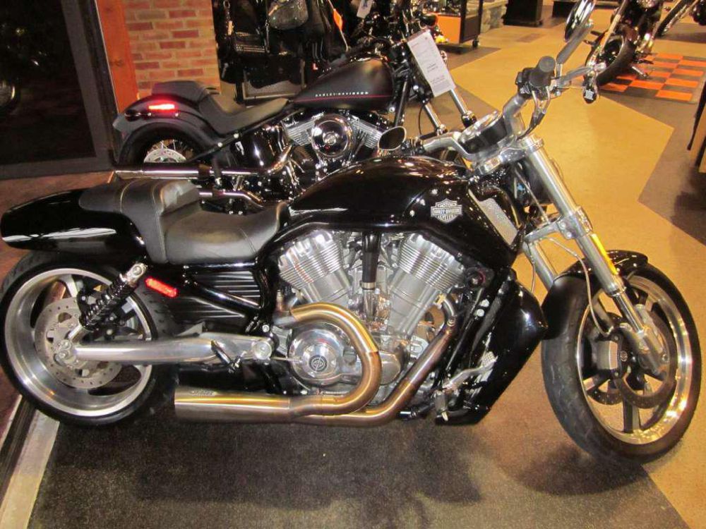 2009 harley-davidson vrscf v-rod muscle  cruiser 