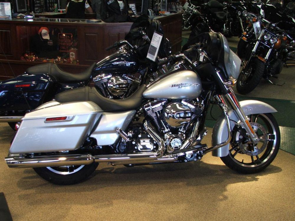 2014 Harley-Davidson FLHX Street Glide Touring 