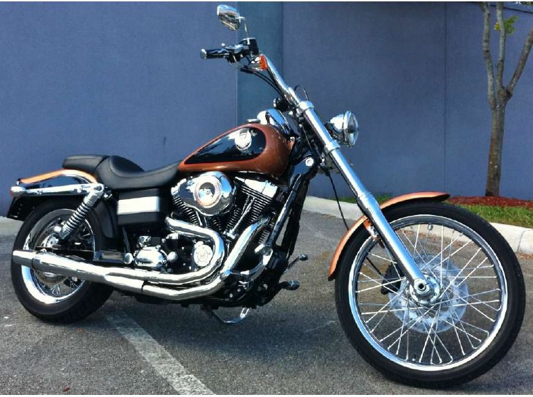 Buy 2008 Harley-Davidson Dyna Wide Glide 105th on 2040-motos