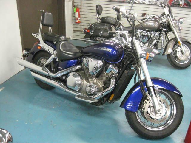 2002 honda vtx1800r  cruiser 