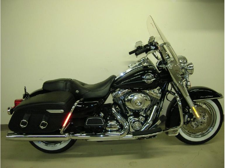 2009 harley-davidson flhrc road king classic 