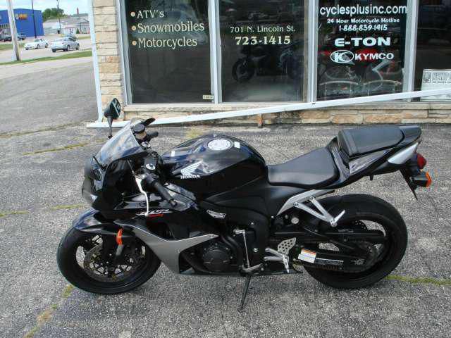 2007 honda cbr600rr  sportbike 