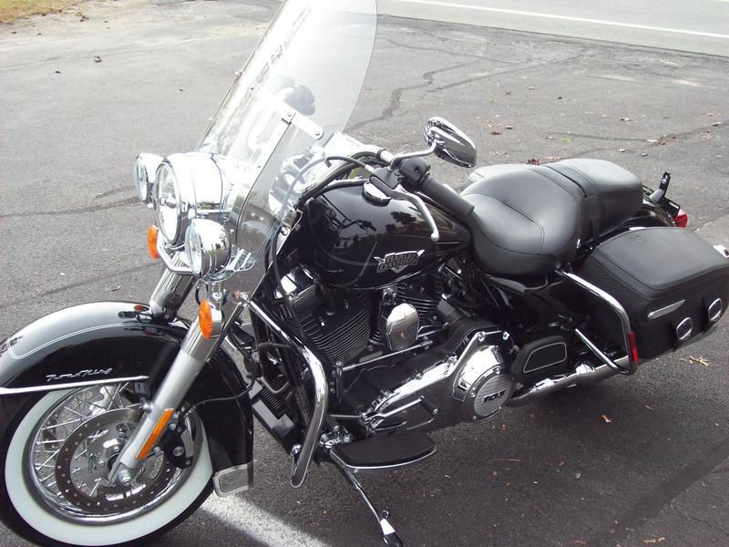 2012 harley-davidson flhrc - road king classic  touring 