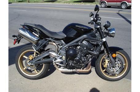 2011 triumph street triple r  standard 