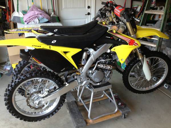 2011 Suzuki RMZ250