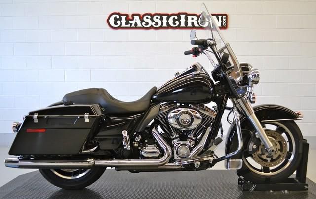 2011 harley-davidson road king  cruiser 