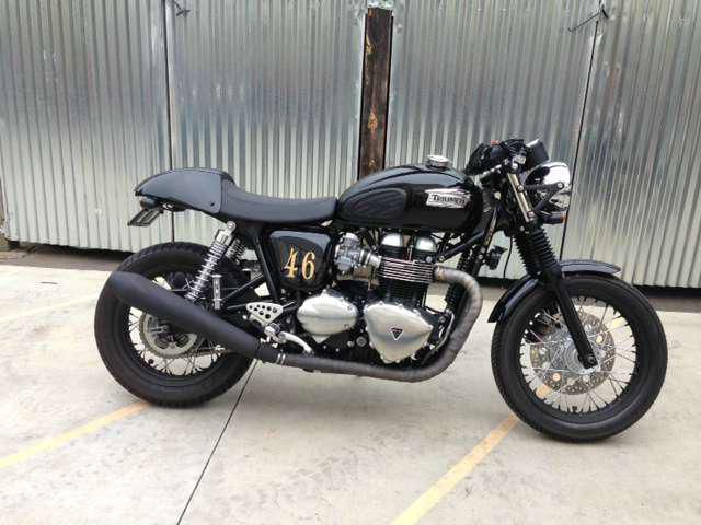 2013 triumph thruxton - phantom black  standard 