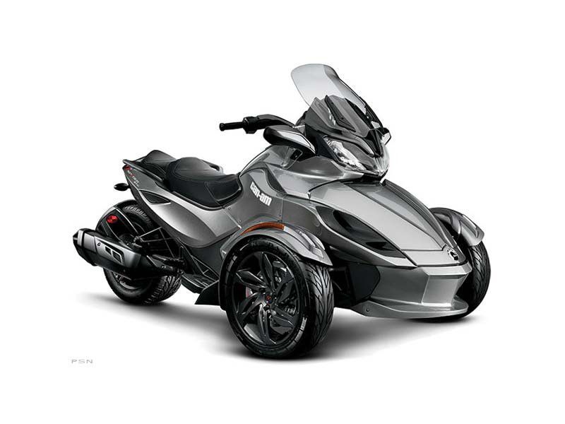 2013 can-am spyder st-s se5