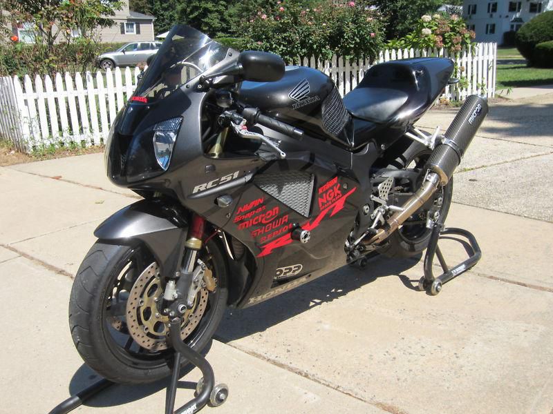 RVT 1000 rc51