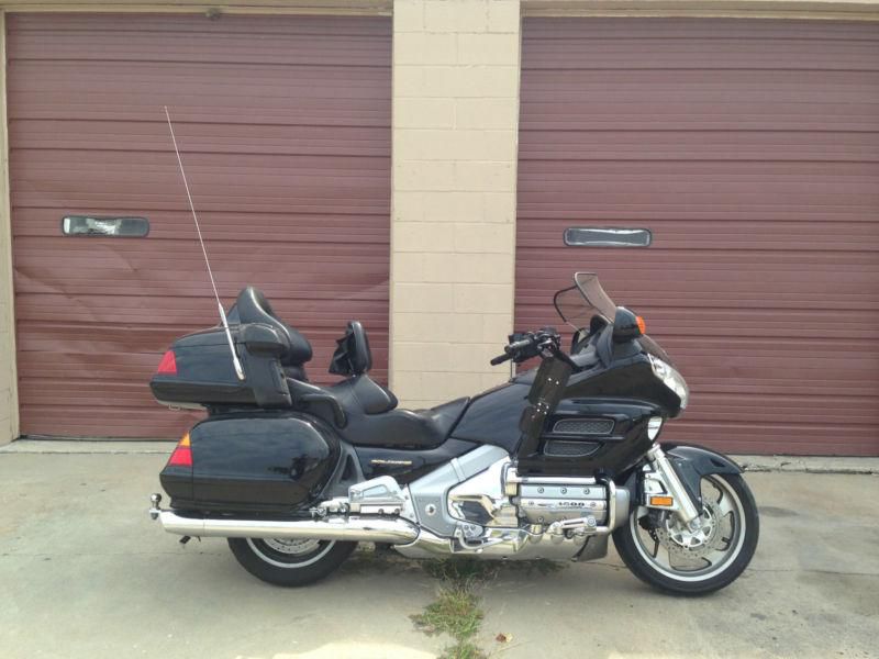 2003 honda goldwing 1800 low miles loaded pristine! must see best deal anywhere!