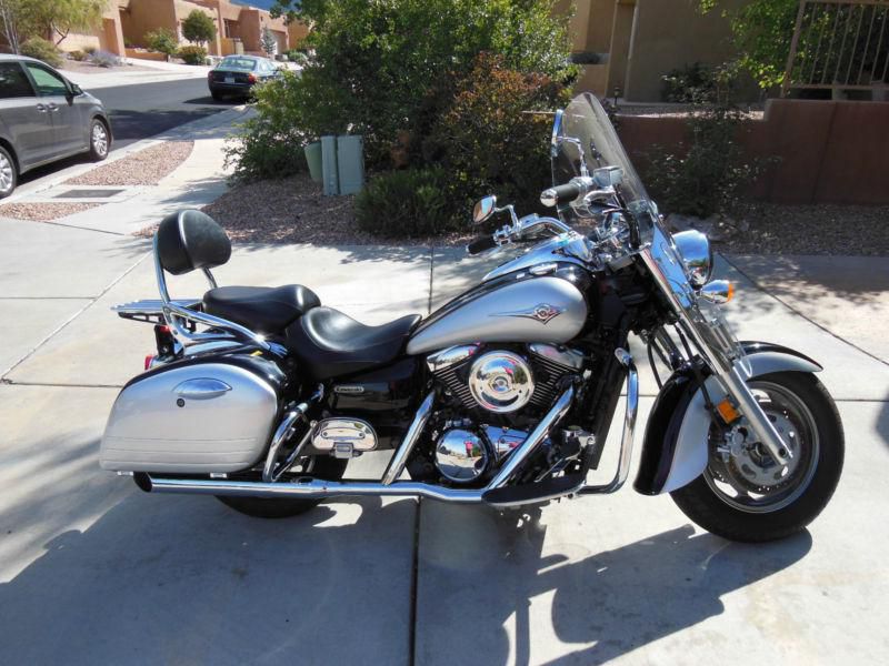 2005 Kawasaki Vulcan Nomad 1600 cc - Pristine Condition