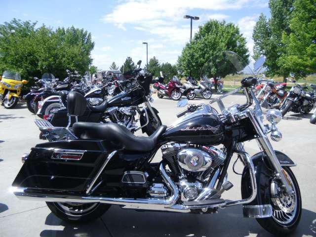 2011 harley-davidson flhr road king  touring 