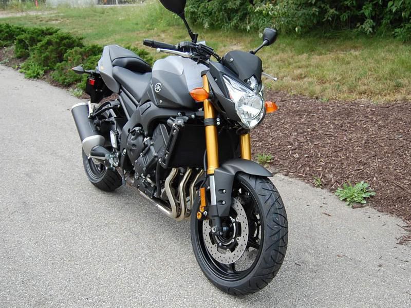 2012 yamaha fz8  sportbike 