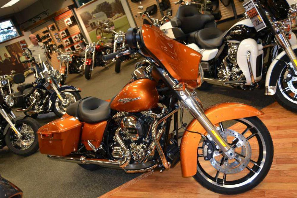 2014 Harley-Davidson FLHX Street Glide Touring 