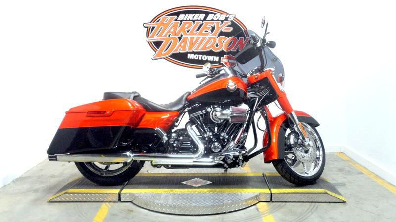 2014 harley-davidson flhrse - cvo road king  cruiser 