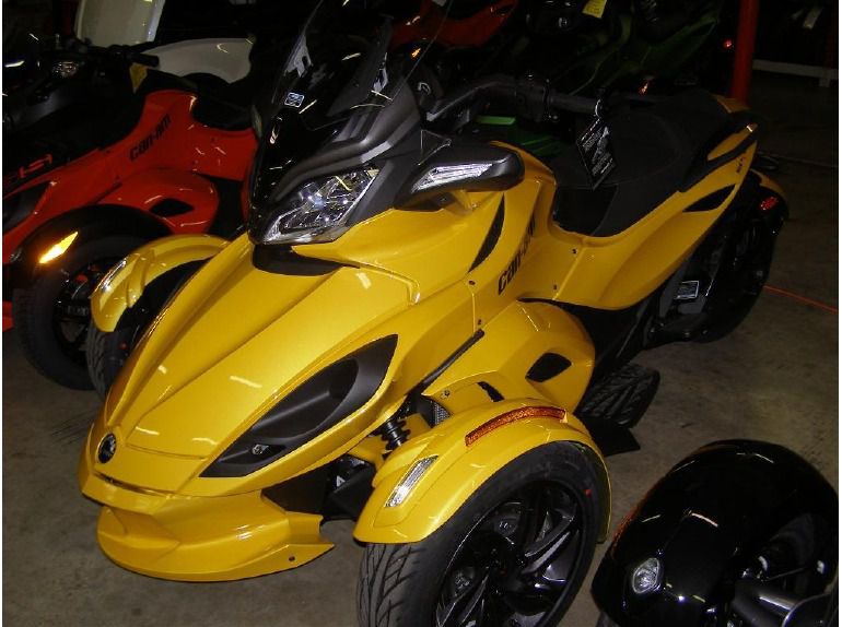 2013 can-am spyder st-s se5 