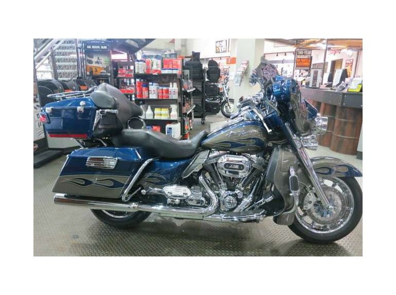 2010 harley-davidson flhtcuse5 cvo ultra classic electra glide 