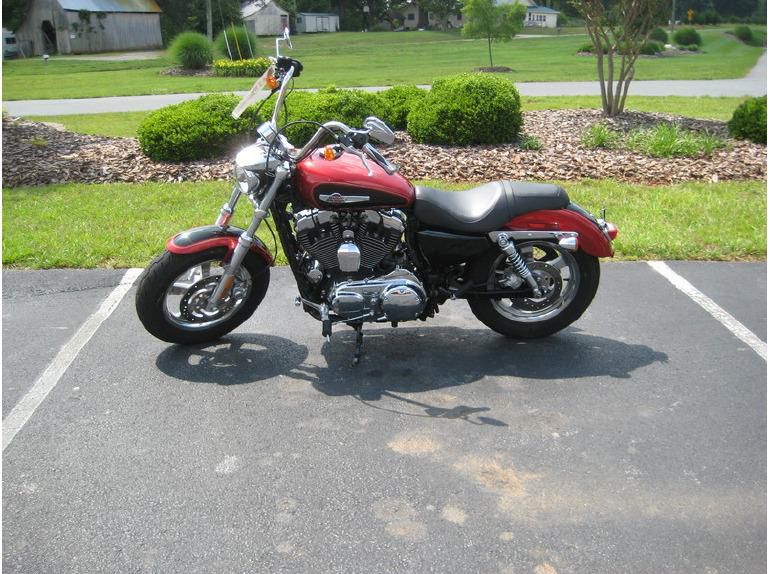 2012 harley-davidson xl1200c - sportster 1200 custom  standard 