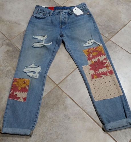 Levis 501 ct ripped and repaired desperado patched boyfriend jeans, 25 x 32  new