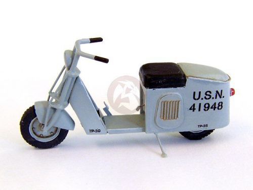 Plus Model 1/48 Cushman Mod.32 Solo US Military Scooter WWII (with Decals) 4012
