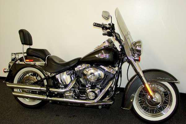 2005 harley-davidson flstn/flstni softail deluxe  cruiser 