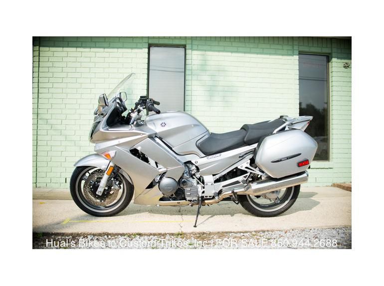 2010 yamaha fjr1300  sport touring 