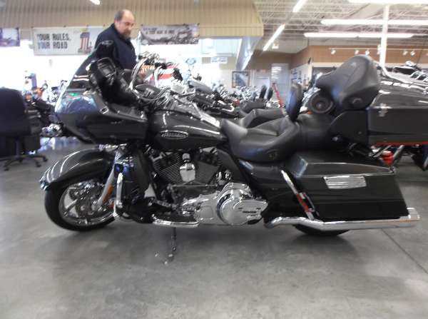 2011 Harley-Davidson CVO Road Glide Ultra