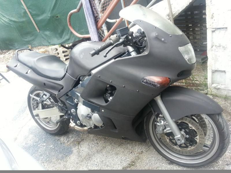 Kawasaki motorcycle zzr 600