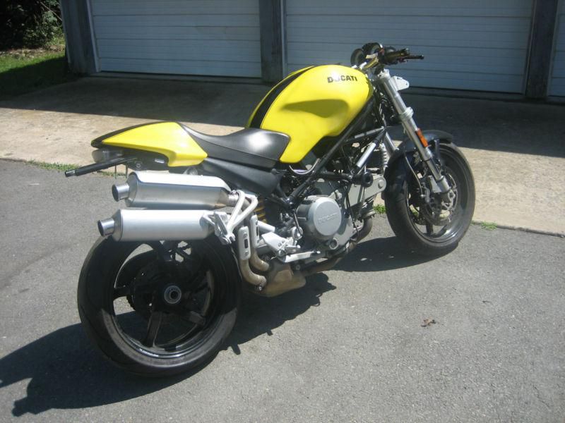 '05 Ducati S2R Monster. Racing Stripe. **NO RESERVE** HIGHEST BIDDER WINS !!!!!!