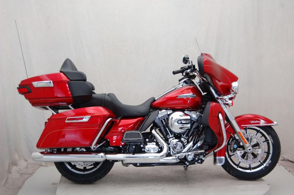 2014 harley-davidson flhtcu  cruiser 