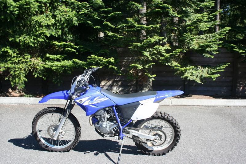 2006 yamaha tt-r 230  dirt bike 