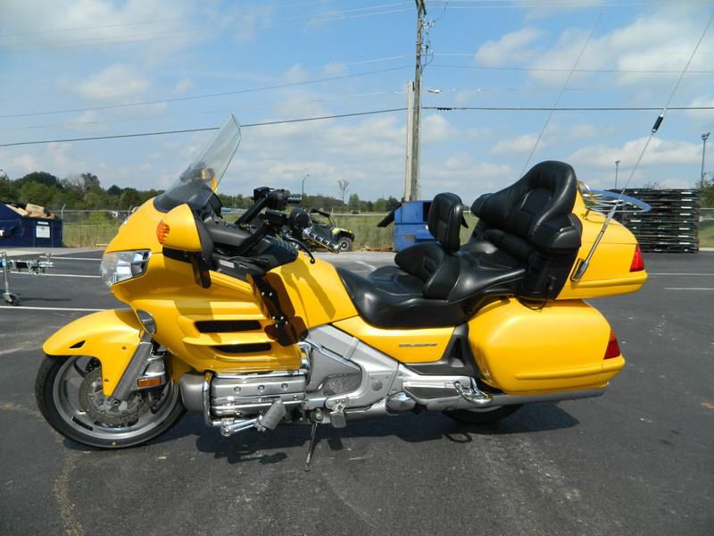 2005 honda gold wing abs  touring 