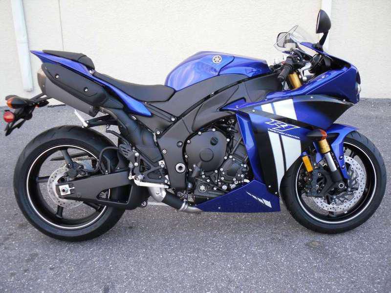 2012 yamaha yzf-r1  sportbike 