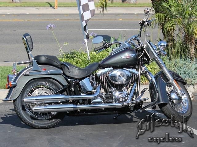 2005 harley-davidson deluxe  cruiser 