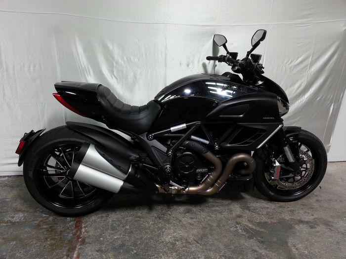 2013 DUCATI Diavel Cromo $395 Flat Rate Shipping