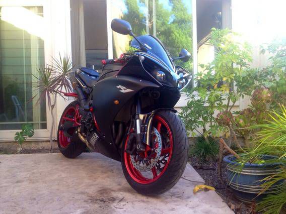 2009 yamaha r1, w/$4.5k in upgrades! -- must see xxxxxxxxxxxxxxxxxxxxx