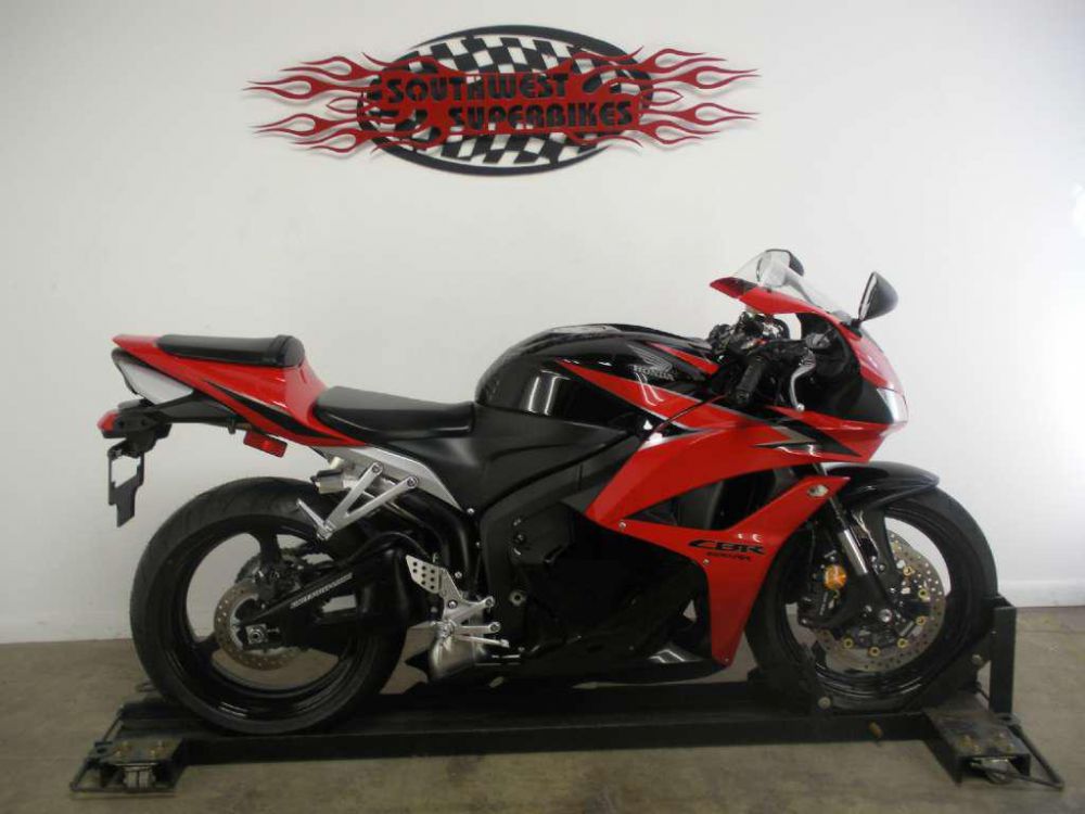 2009 honda cbr600rr  sportbike 