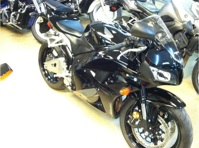 2011 honda cbr600rr 