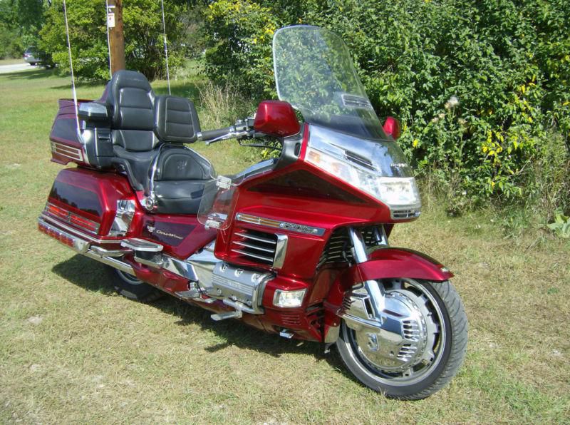 1998 honda goldwing 1500 se......nice