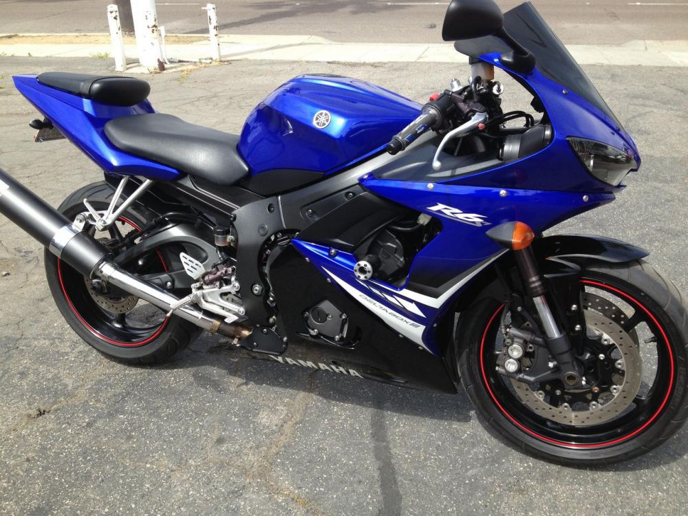 2005 yamaha r6  sportbike 