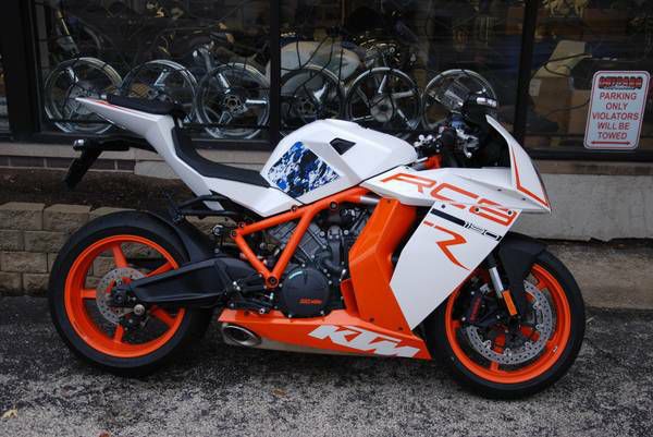 2012 ktm rc8r in mint condition