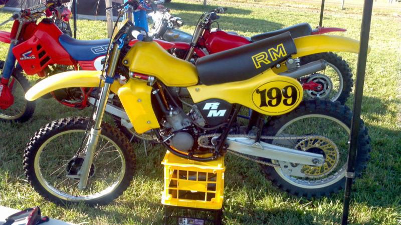 1981 rm 125 completely gone through mechanically new bearings, seals, piston etc