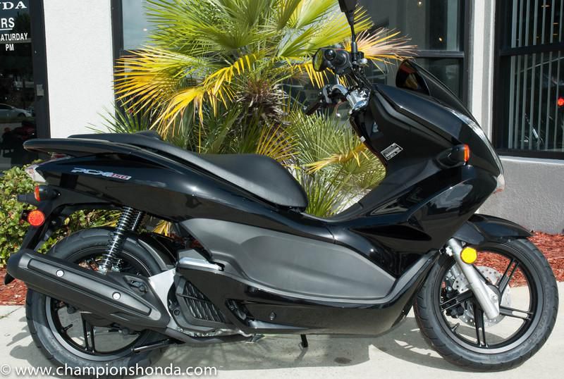 2013 honda pcx150  moped 