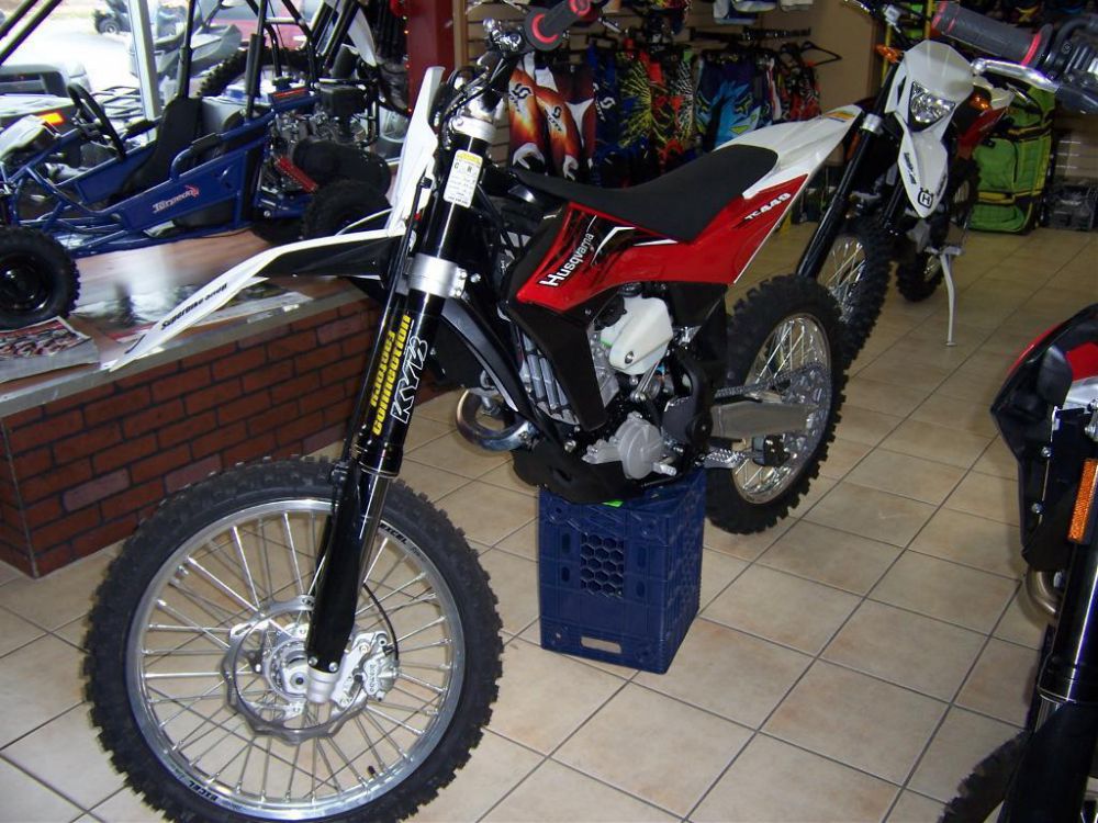 2012 husqvarna tc 449  dirt bike 